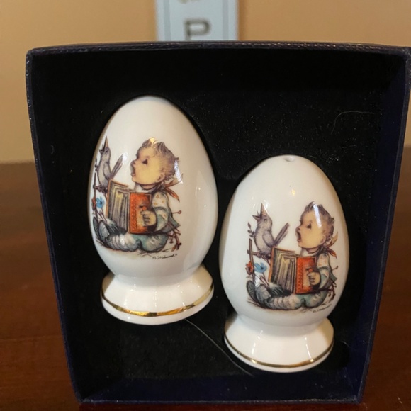 Vintage Hummel German salt and pepper shakers - Picture 2 of 4